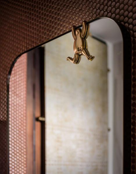 DIVINE Mirror with brass golem